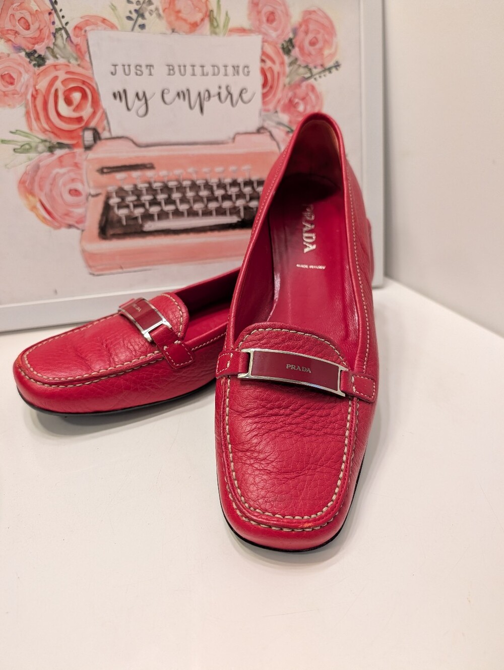 ❤️ Vintage Prada Pebble Leather Slip On Loafers with Metal Logo Bar, 🍒 Red 38.5 - Picture 7 of 16